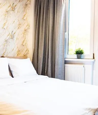 Funkcjonalne Blisko Przystankow * Warsaw