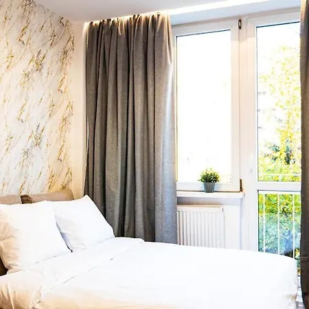 Appartement Funkcjonalne Blisko Przystankow *