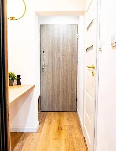Funkcjonalne Blisko Przystankow Apartment Warschau