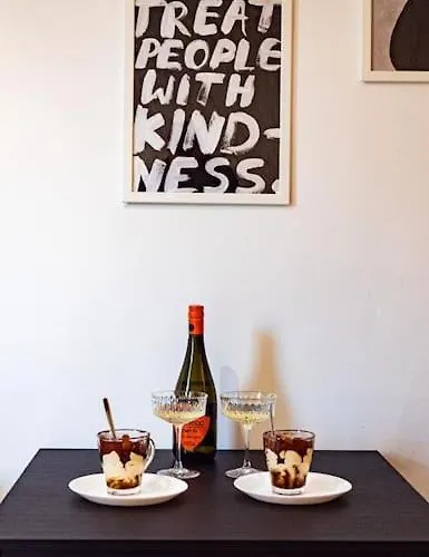 Apartment Funkcjonalne Blisko Przystankow *