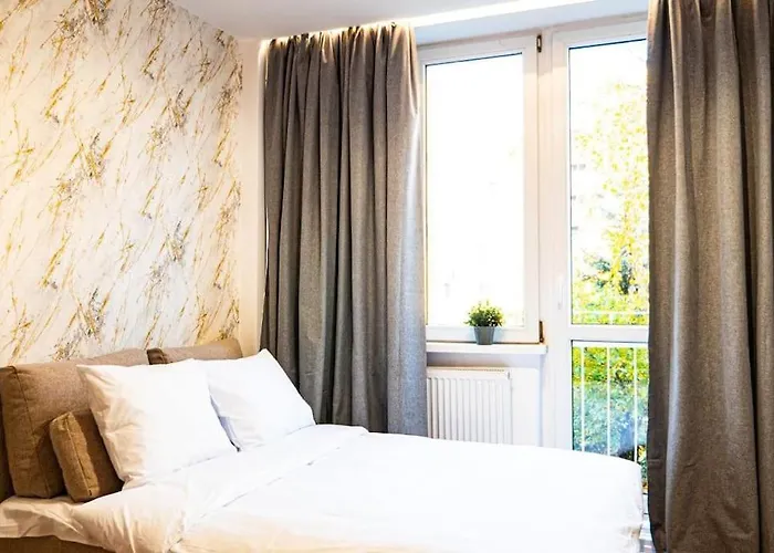 Apartment Funkcjonalne Blisko Przystankow *