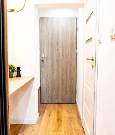 Funkcjonalne Blisko Przystanków Apartament Warszawa