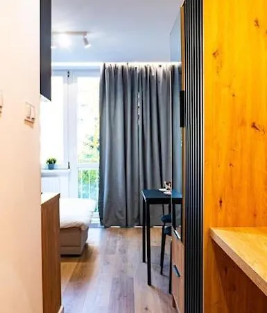Funkcjonalne Blisko Przystanków Apartament *